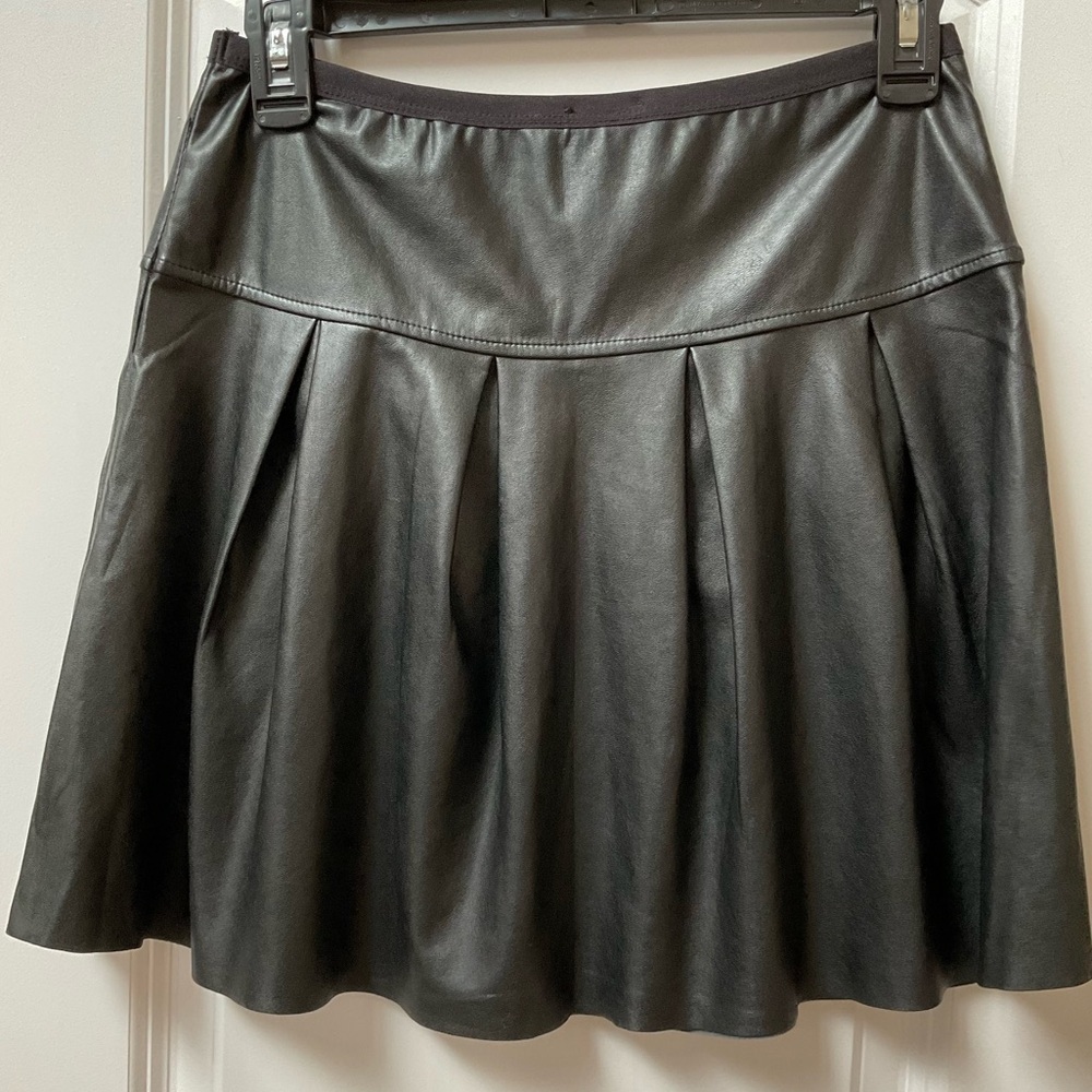Wilfred Free Faux Leather Skirt - Picture 2 of 3